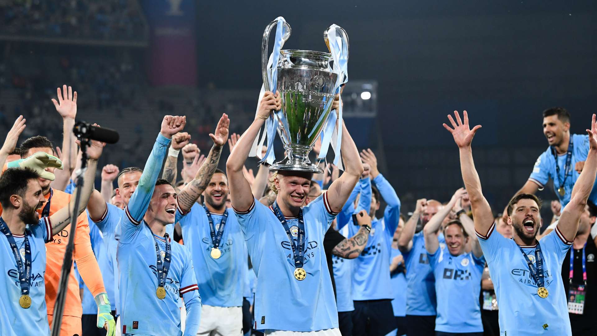 琼阿梅尼在 琼阿梅尼在